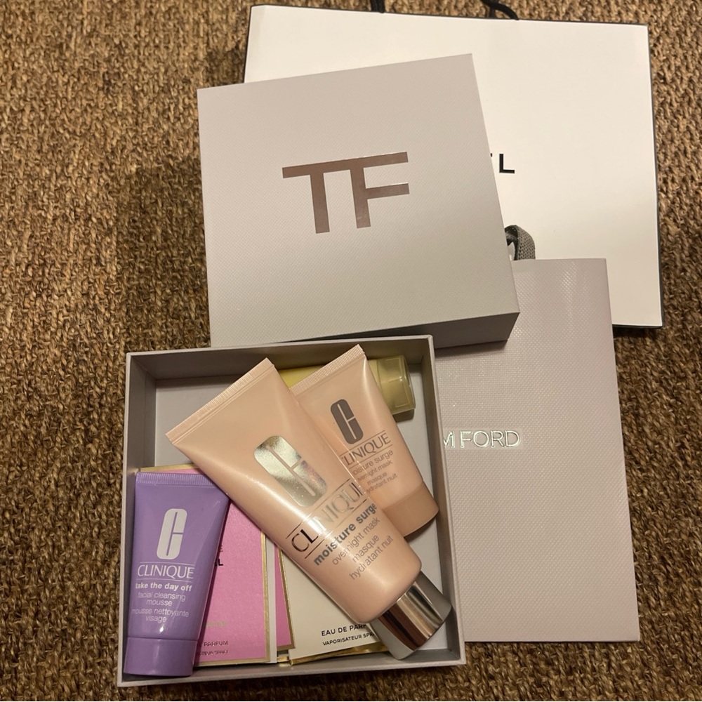 Makeup bundle - Picture 2 of 10